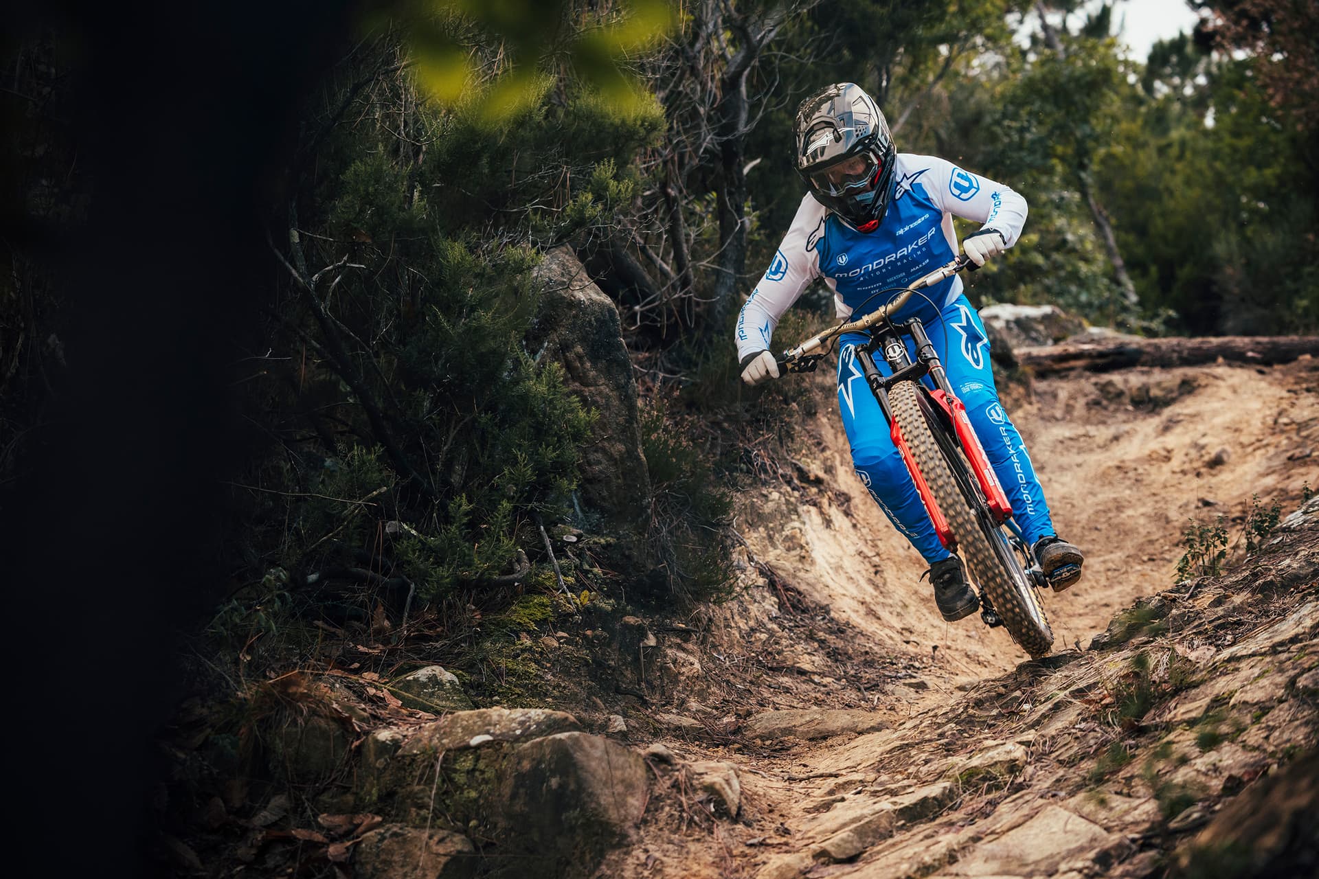 Mondraker Summum downhill bike