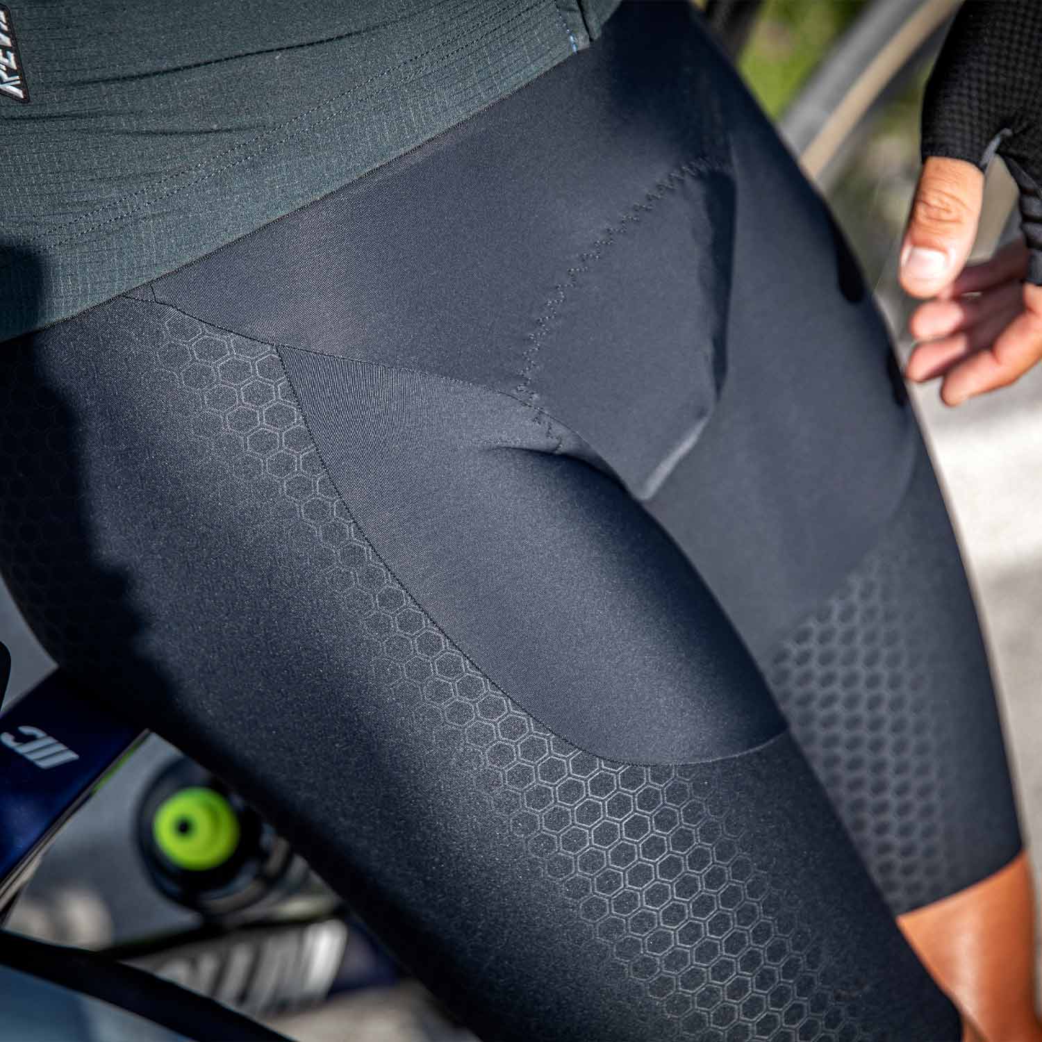 Ale Clothing Hammer 2.0 R-Ev1 Mens Bibshorts — detail view 7