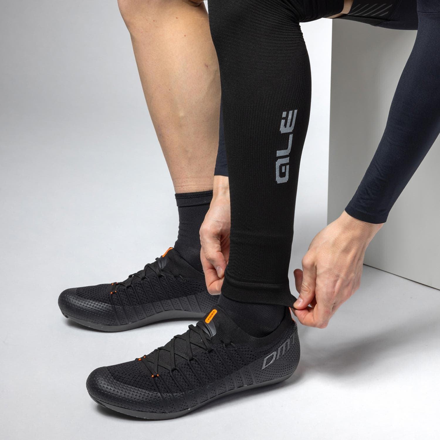 Ale Clothing Seamless Legwarmers — detail view 2