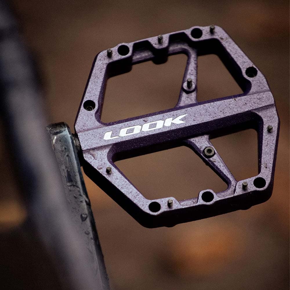 Look Trail Roc Flat Purple Pedals — detail view 4