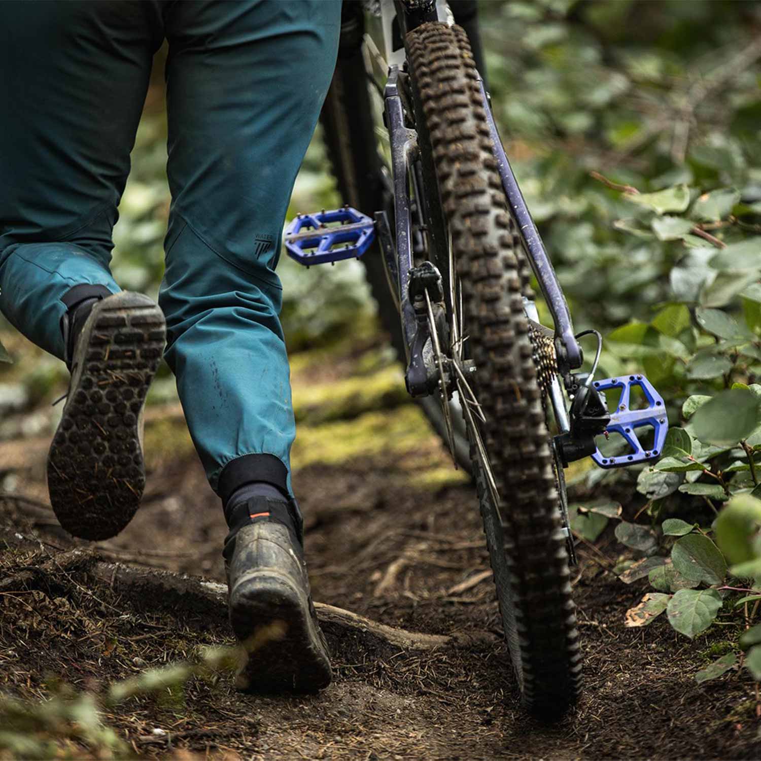 Look Trail Fusion Flat Purple Pedals — detail view 4