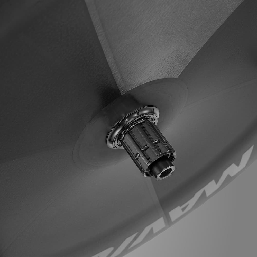 Mavic Comete Road Ceramic Disc Wheels — detail view 3