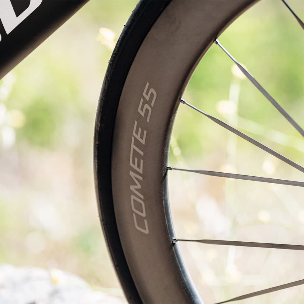 Mavic Comete 55 Ceramic Disc Wheels — detail view 6