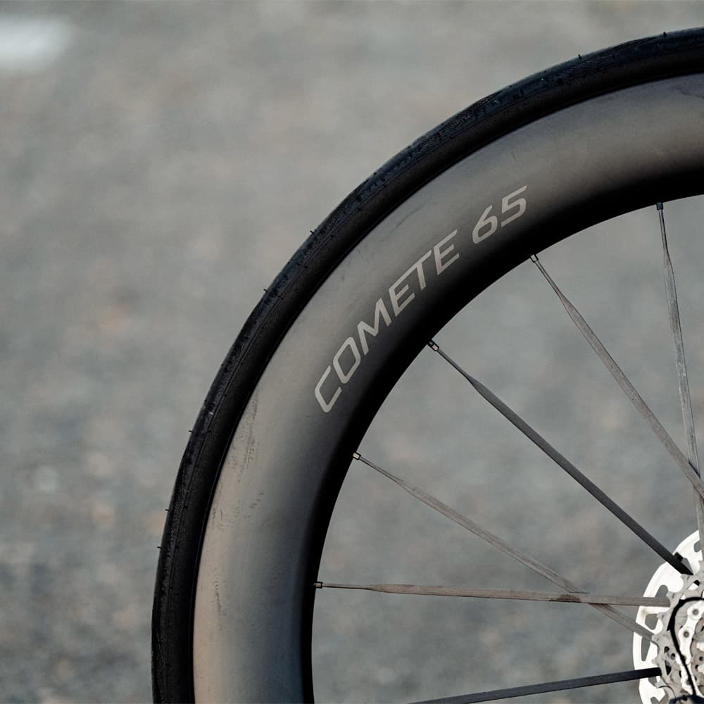 Mavic Comete 65 Ceramic Disc Wheels — detail view 5