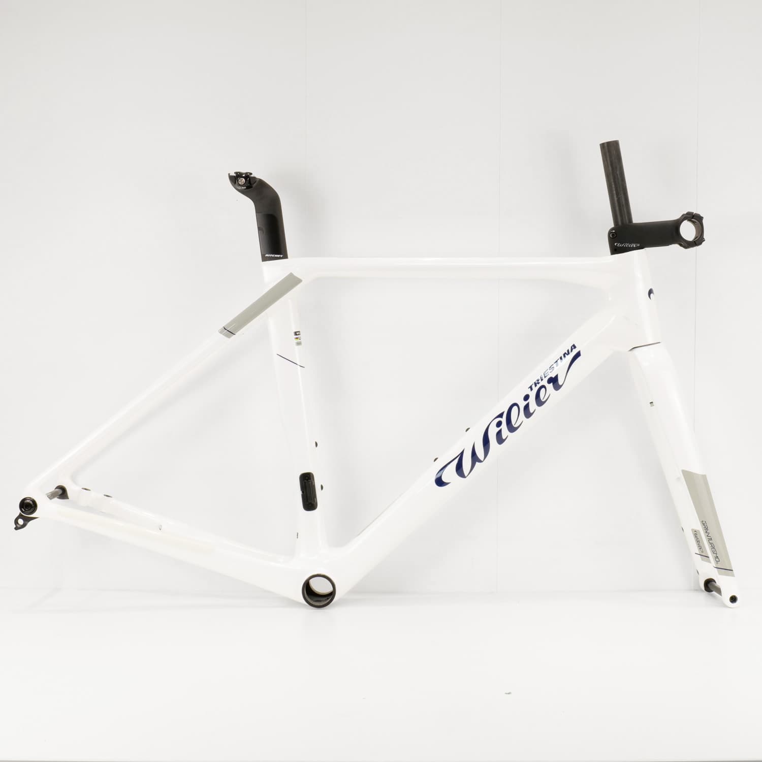 Granturismo Sl White Small Ex Demo Frame — product image 1 at Stretton Bikes