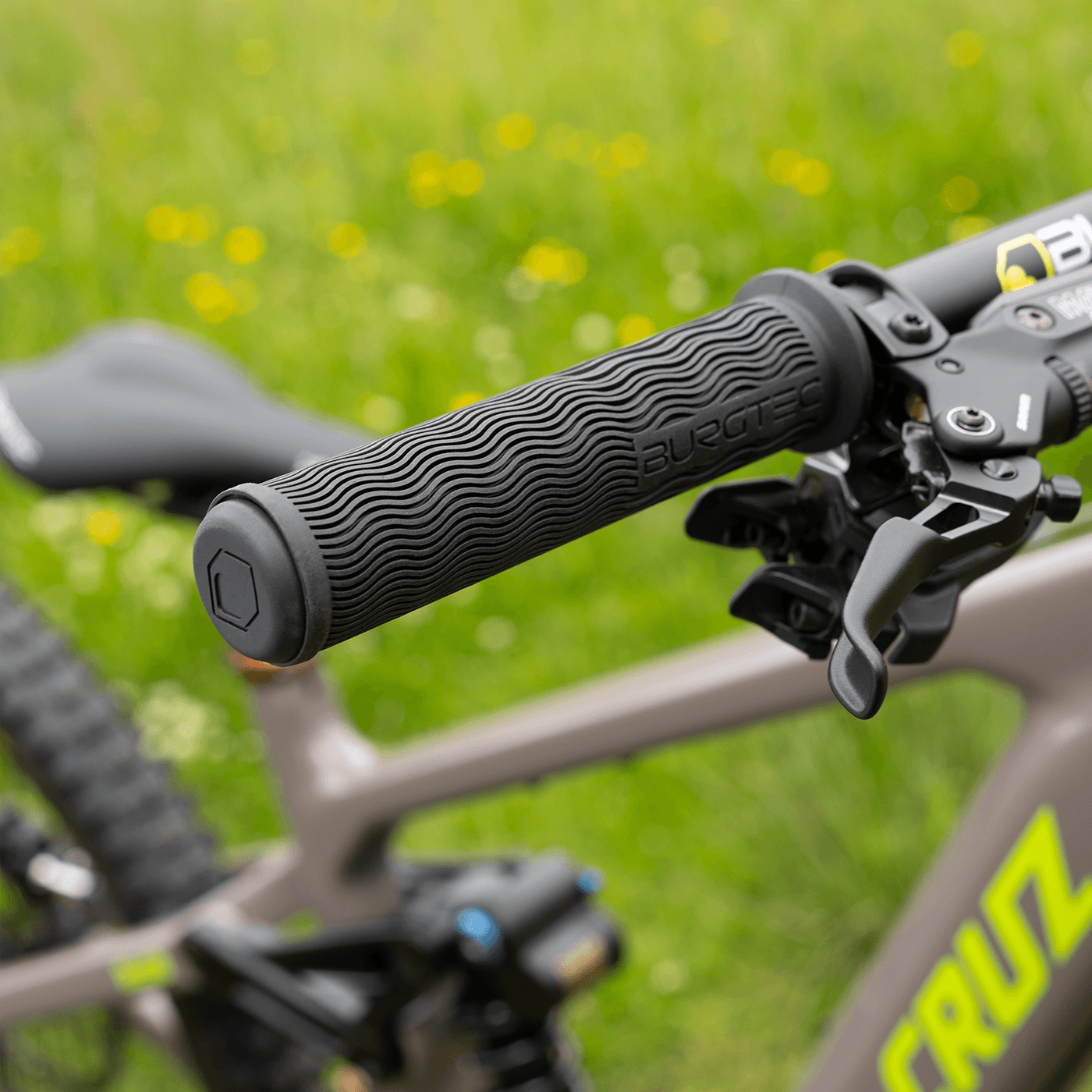 Burgtec The Bartender Pro Vero Sandler Signature Grip — detail view 5