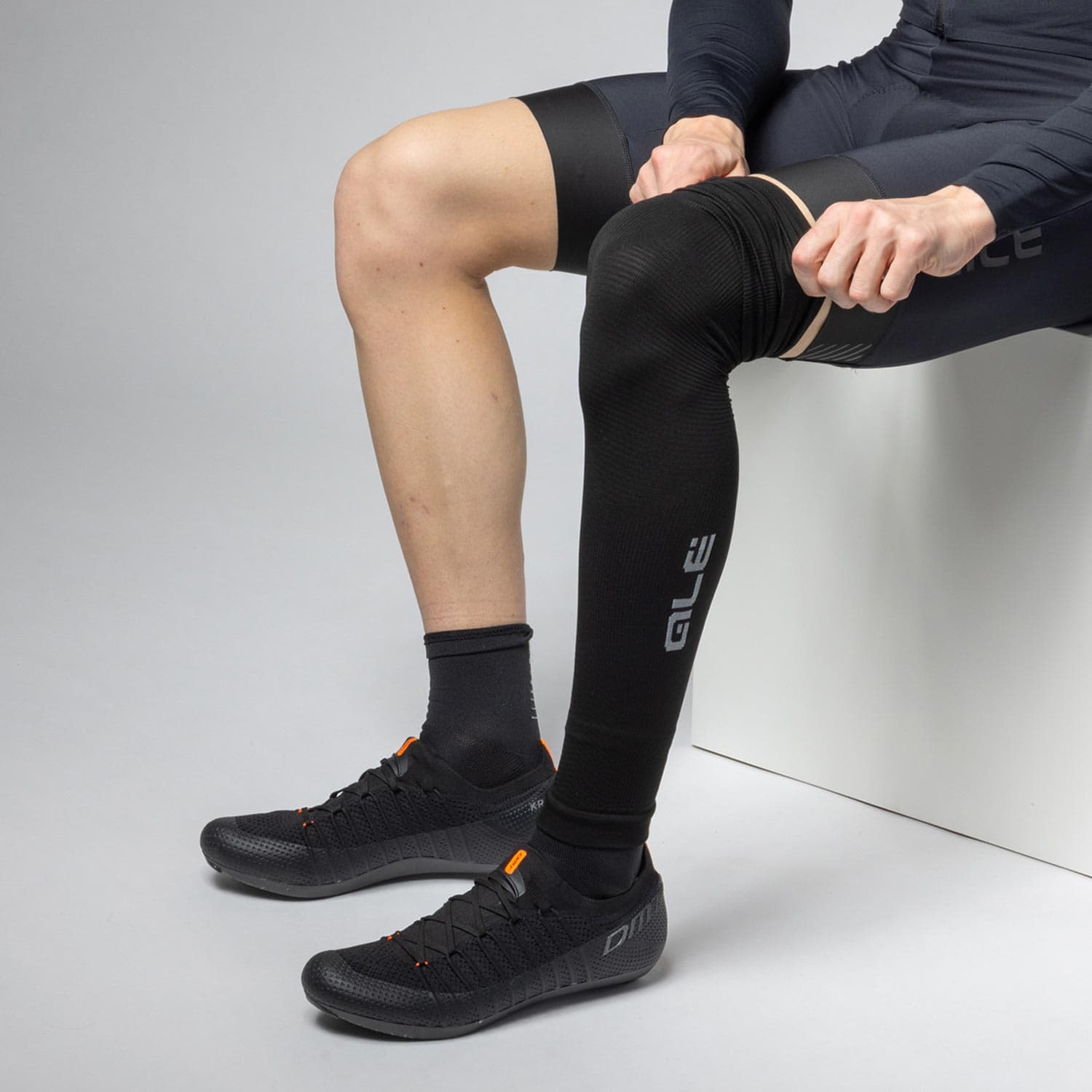 Ale Clothing Seamless Legwarmers — product photo