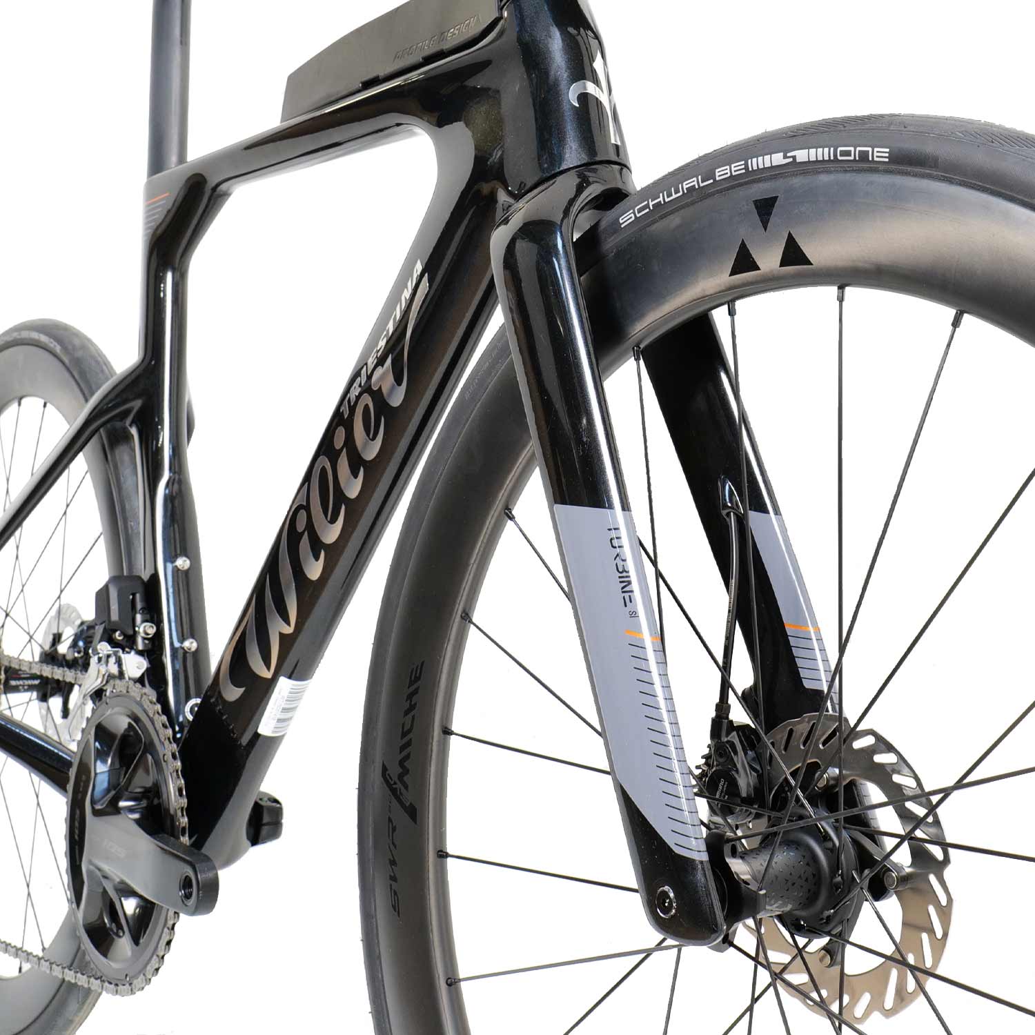 Wilier Turbine Sl 105 Di2 Black Medium Ex Demo — riding on UK trails and lanes