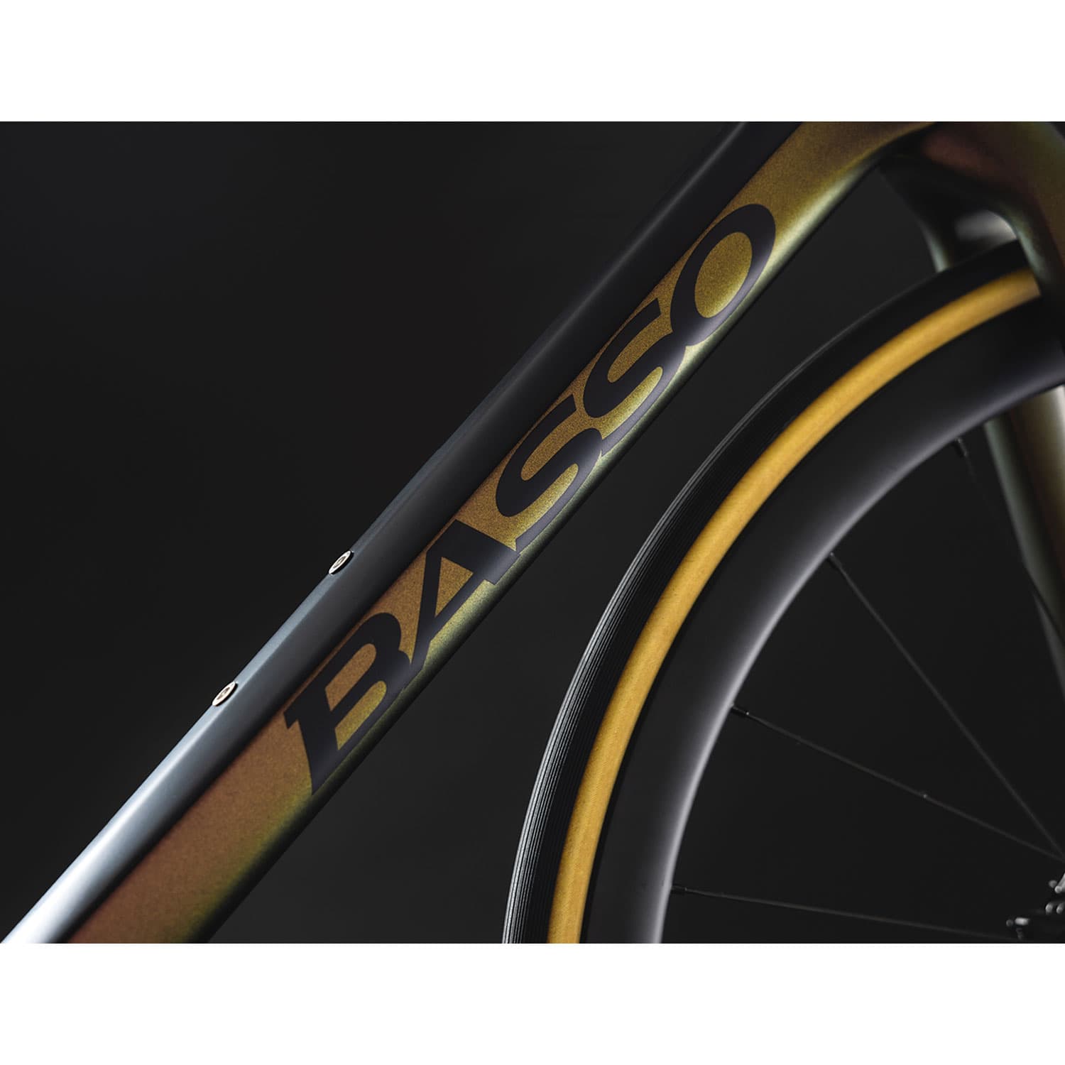 Basso Diamante Sv Frameset Emerald Green — riding on UK trails and lanes