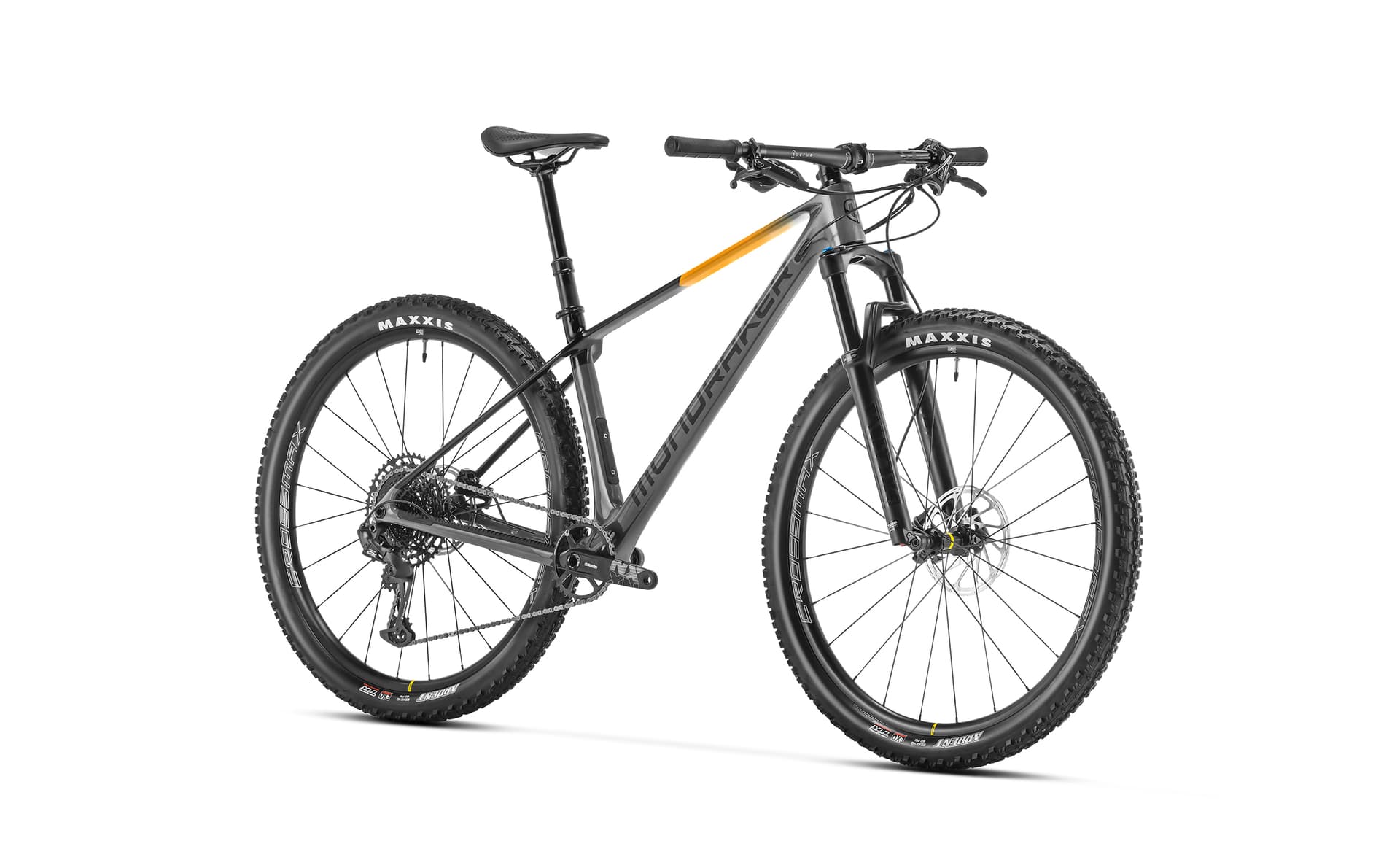 Mondraker Chrono Carbon Dc R 29 — riding on UK trails and lanes